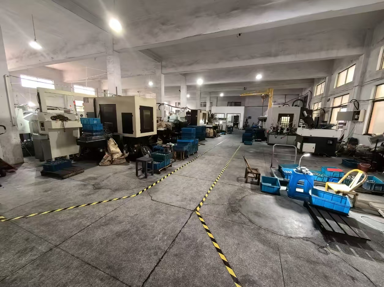 hardware manufacturing workshop equipment